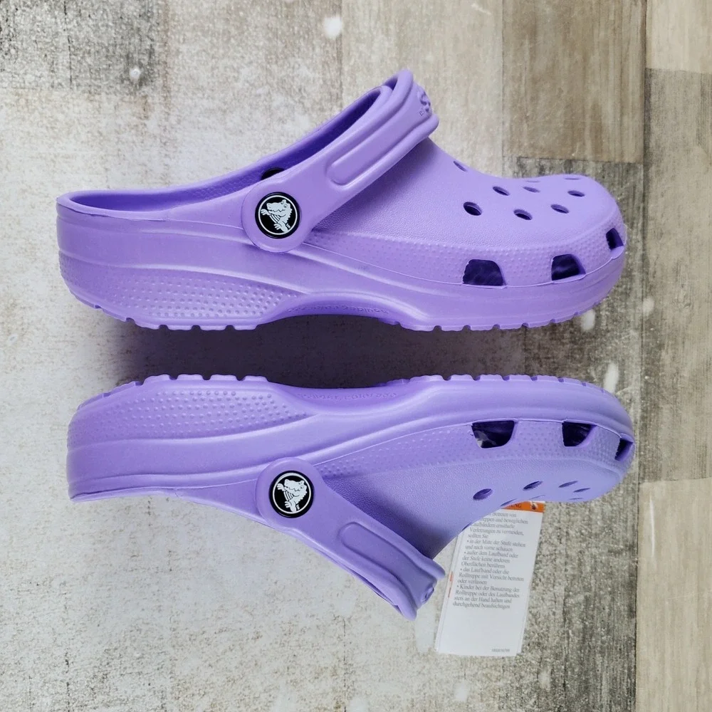 Crocs Classic Galaxy Clogs Kids Sz 5 J5 M Purple Round Toe Slip-On Slingback